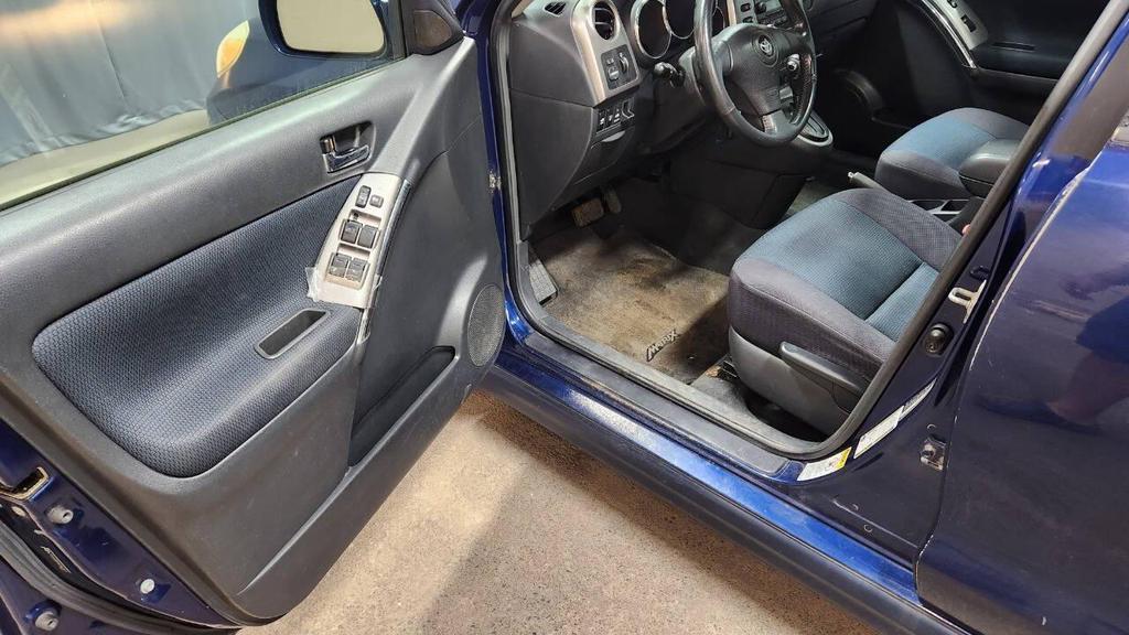 used 2006 Toyota Matrix car, priced at $3,995