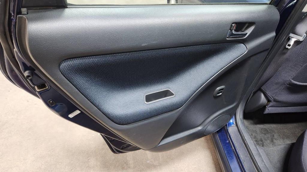 used 2006 Toyota Matrix car, priced at $3,995