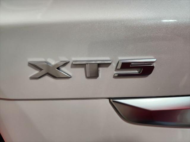 used 2021 Cadillac XT5 car, priced at $34,995