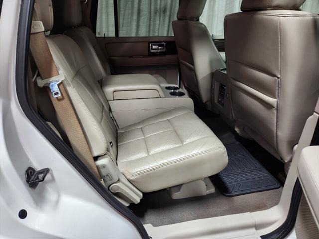 used 2009 Lincoln Navigator car, priced at $7,995