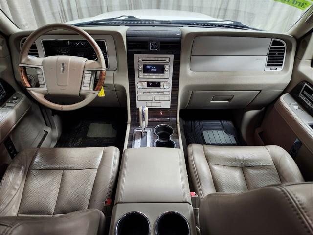 used 2009 Lincoln Navigator car, priced at $7,995