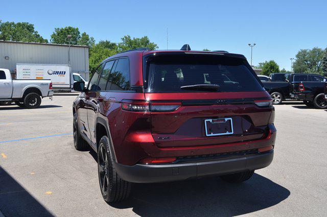 new 2024 Jeep Grand Cherokee car, priced at $42,152