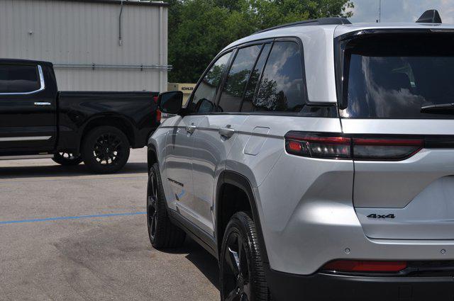 new 2024 Jeep Grand Cherokee car, priced at $42,152