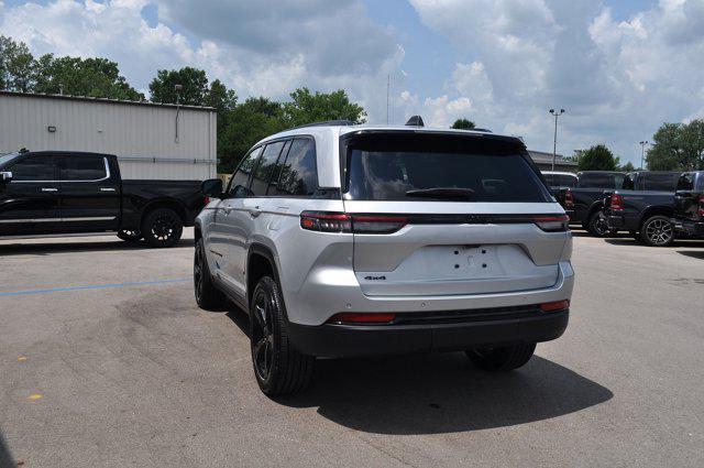 new 2024 Jeep Grand Cherokee car, priced at $42,152