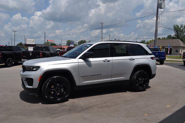 new 2024 Jeep Grand Cherokee car, priced at $42,152