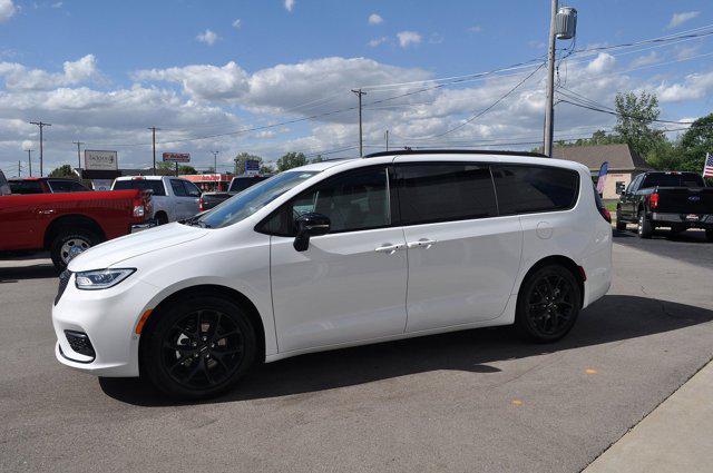 new 2024 Chrysler Pacifica car, priced at $40,955