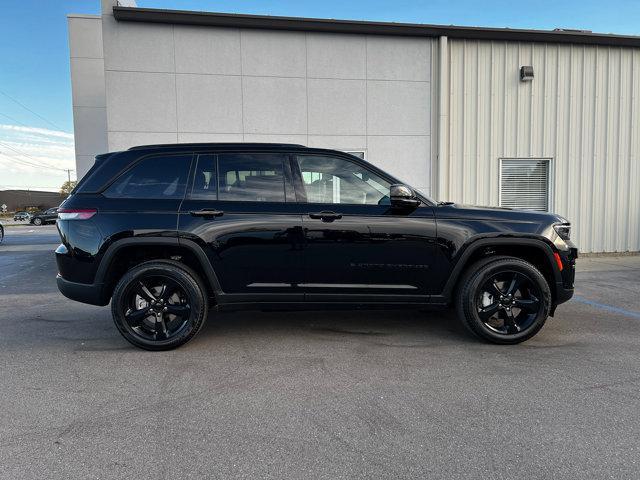 new 2025 Jeep Grand Cherokee car, priced at $51,416