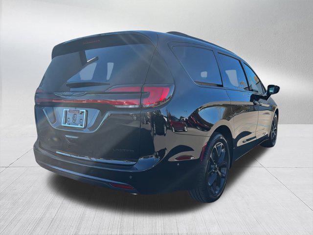 new 2025 Chrysler Pacifica car, priced at $47,245