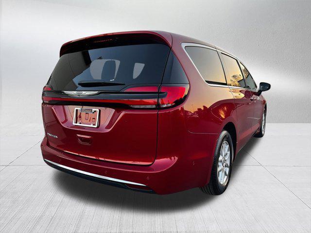 new 2025 Chrysler Pacifica car, priced at $43,196