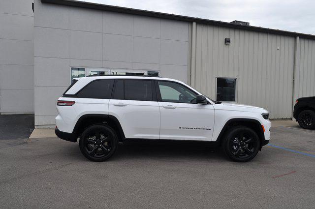 new 2024 Jeep Grand Cherokee car, priced at $41,643