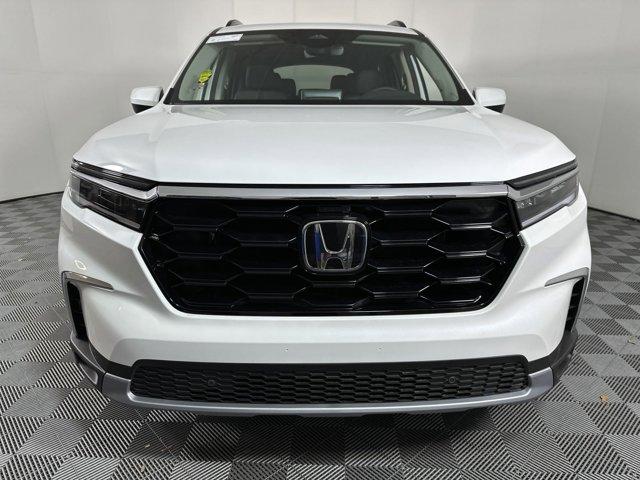 new 2024 Honda Pilot car, priced at $44,992