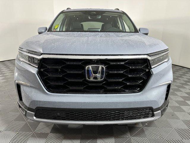 new 2025 Honda Pilot car, priced at $55,991