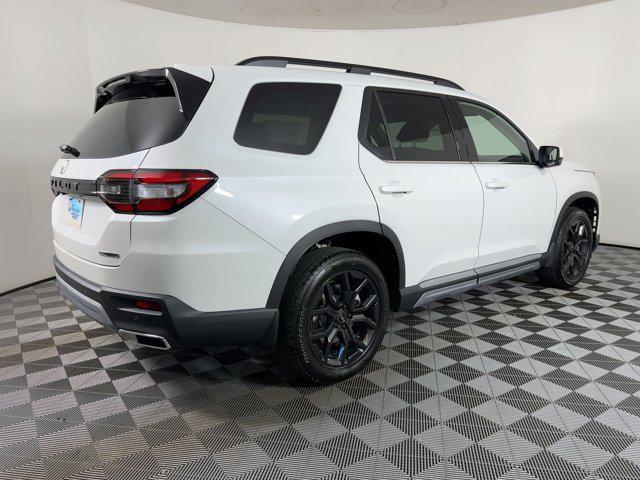 new 2025 Honda Pilot car, priced at $49,391