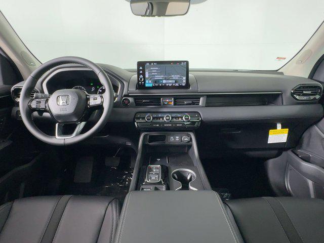 new 2025 Honda Pilot car, priced at $49,391