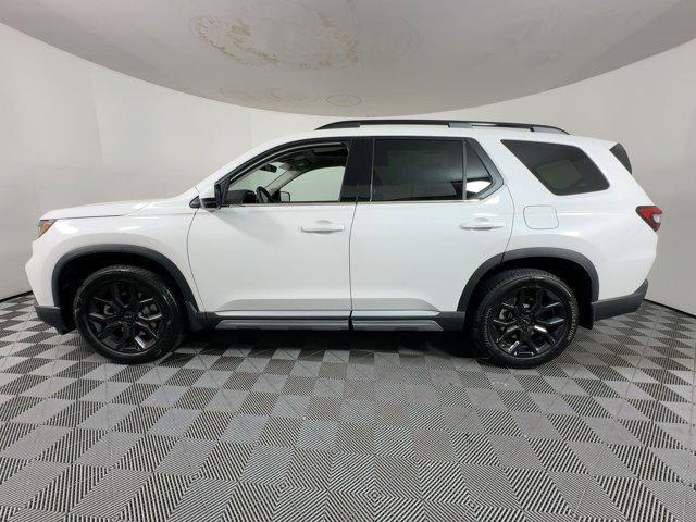 new 2025 Honda Pilot car, priced at $49,391