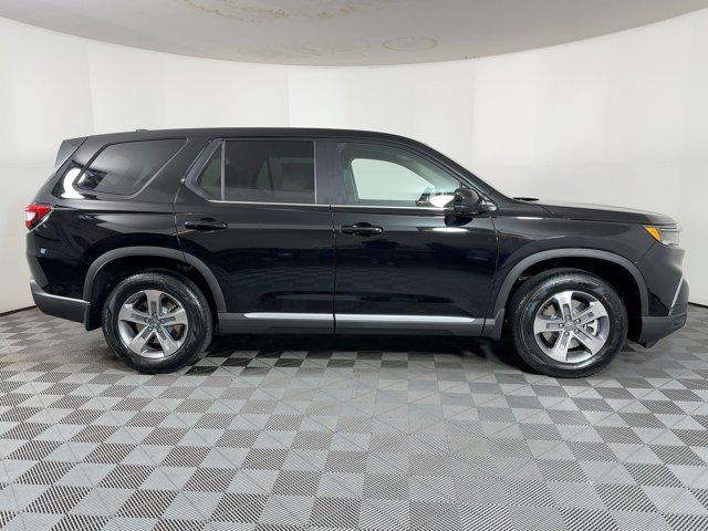 new 2025 Honda Pilot car, priced at $42,291