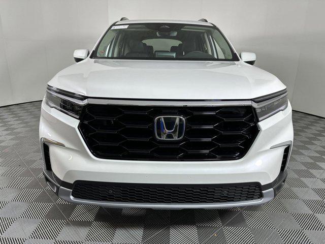 new 2025 Honda Pilot car, priced at $49,082