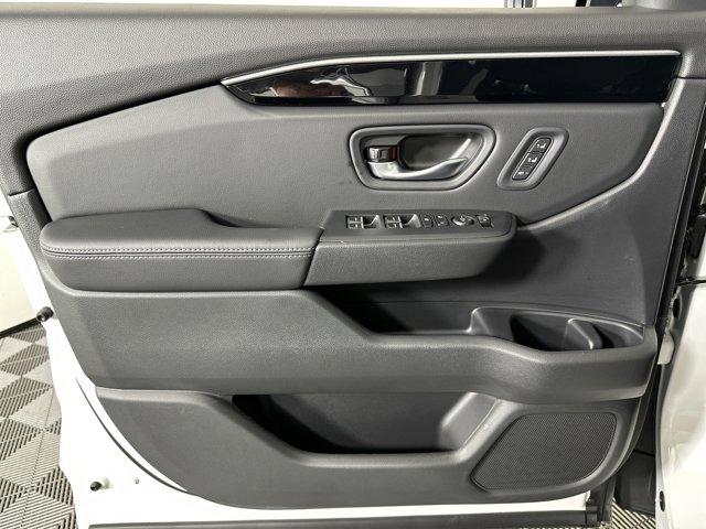 new 2025 Honda Pilot car, priced at $49,131