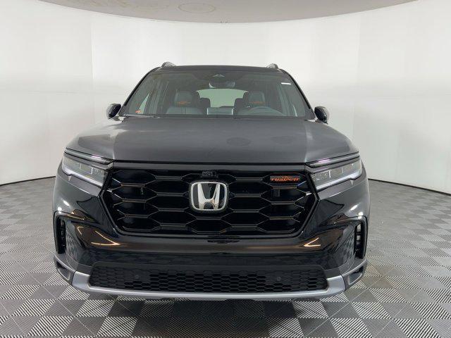 new 2025 Honda Pilot car, priced at $47,831