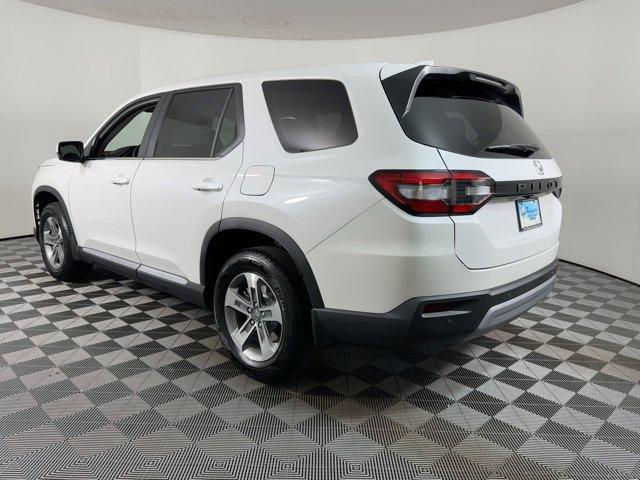 new 2025 Honda Pilot car, priced at $42,721