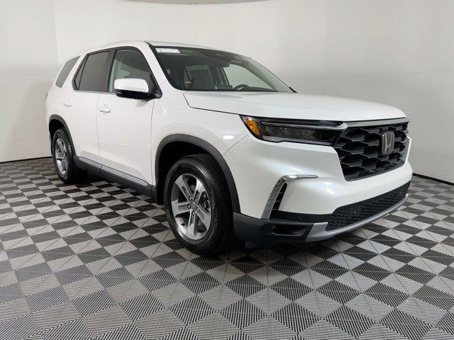 new 2025 Honda Pilot car, priced at $42,721