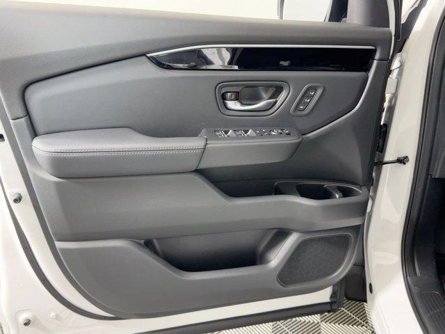 new 2025 Honda Pilot car, priced at $42,721