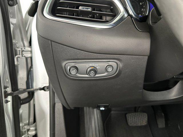 used 2021 Chevrolet Equinox car, priced at $20,999