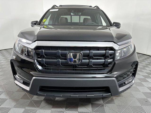 new 2025 Honda Ridgeline car, priced at $44,332