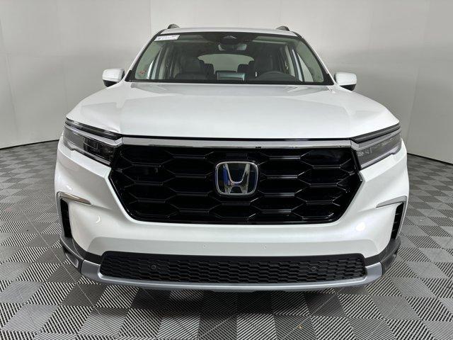 new 2025 Honda Pilot car, priced at $49,131