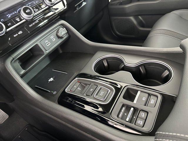 new 2025 Honda Pilot car, priced at $49,082