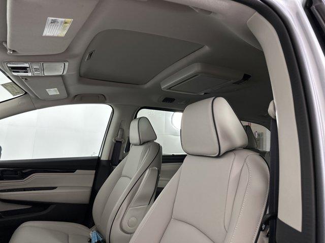 new 2025 Honda Odyssey car, priced at $45,451