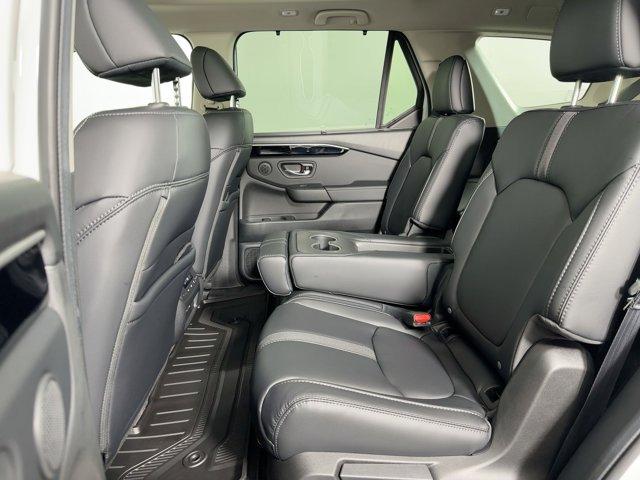 new 2025 Honda Pilot car, priced at $49,161