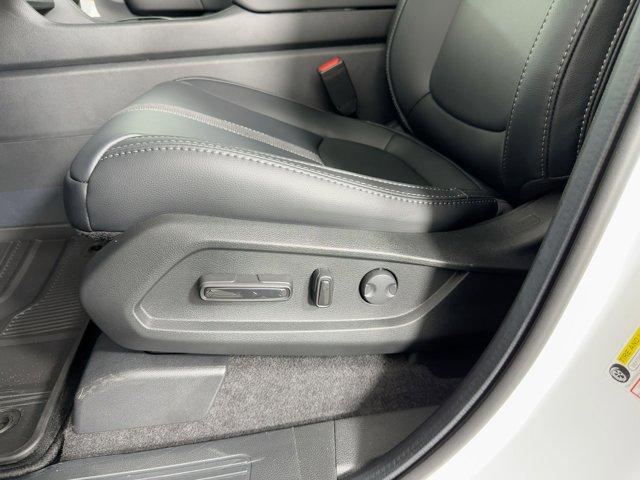 new 2025 Honda Pilot car, priced at $49,161