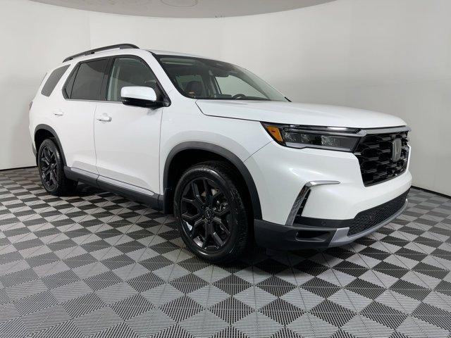 new 2025 Honda Pilot car, priced at $49,161