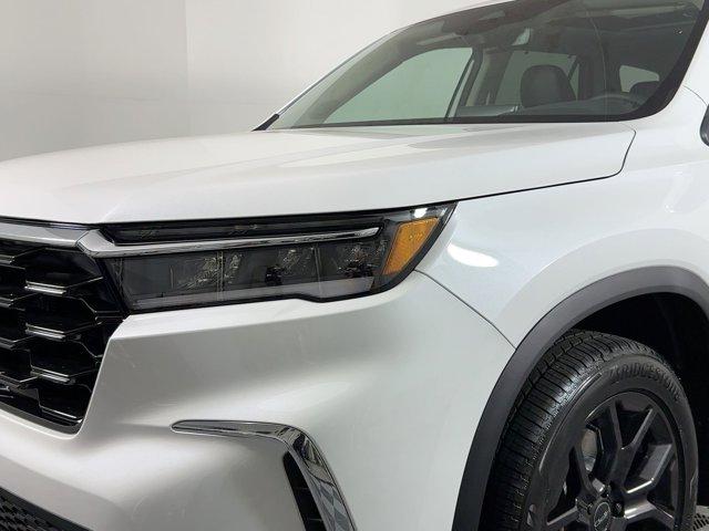 new 2025 Honda Pilot car, priced at $49,161