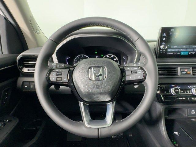 new 2025 Honda Pilot car, priced at $49,161