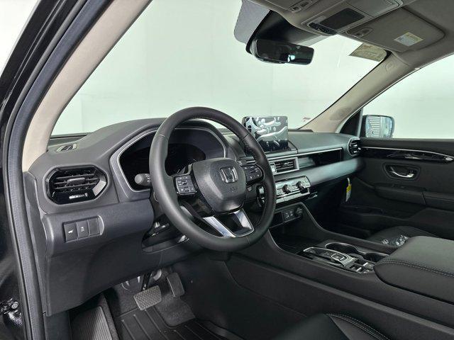 new 2025 Honda Pilot car, priced at $42,841