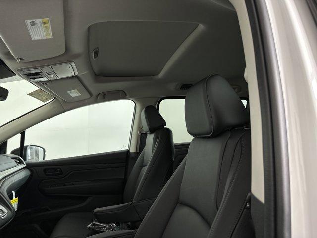 new 2025 Honda Odyssey car, priced at $43,021
