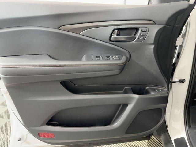 used 2025 Honda Passport car, priced at $38,497