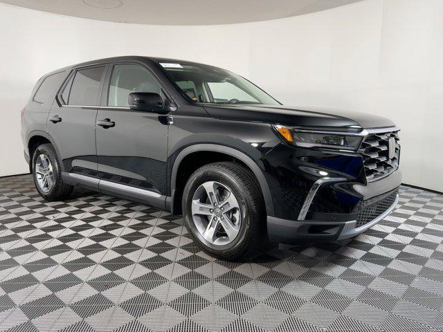 new 2025 Honda Pilot car, priced at $42,841