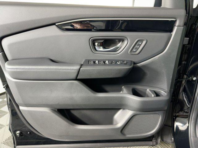 new 2025 Honda Pilot car, priced at $42,841