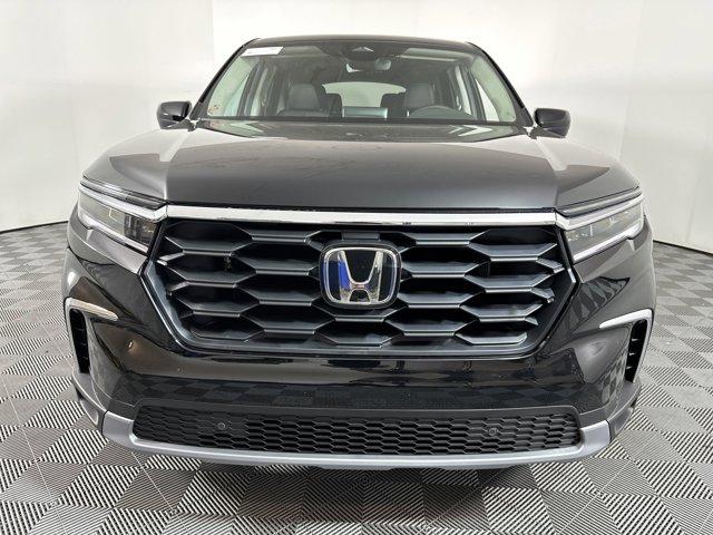 new 2025 Honda Pilot car, priced at $42,251