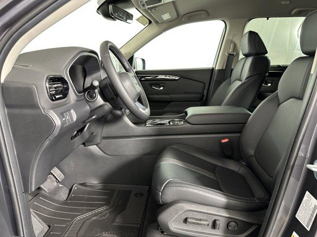 new 2025 Honda Pilot car, priced at $43,891