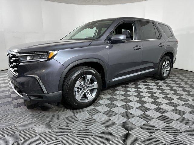 new 2025 Honda Pilot car, priced at $43,891