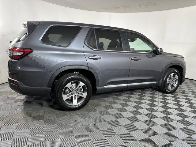 new 2025 Honda Pilot car, priced at $43,891