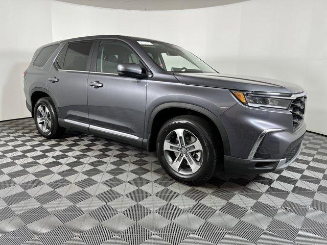 new 2025 Honda Pilot car, priced at $43,891