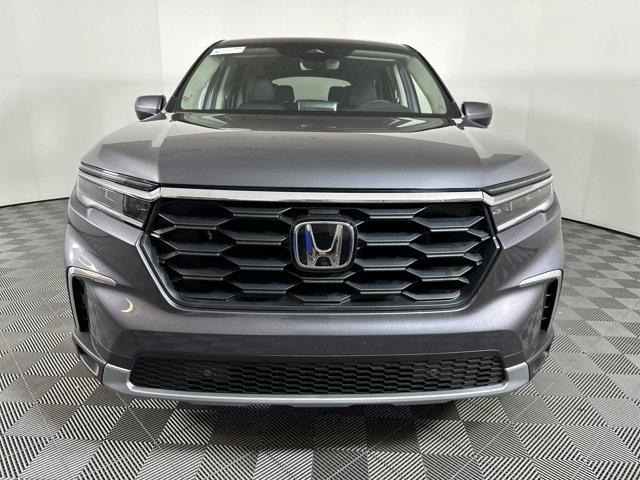 new 2025 Honda Pilot car, priced at $43,891