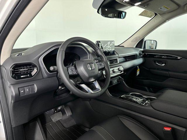new 2025 Honda Pilot car, priced at $49,161