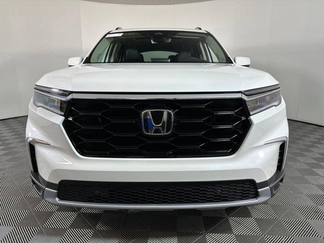 new 2025 Honda Pilot car, priced at $49,161