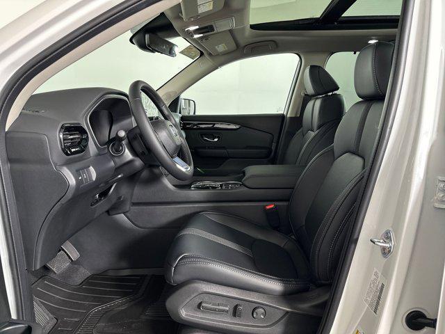 new 2025 Honda Pilot car, priced at $49,161